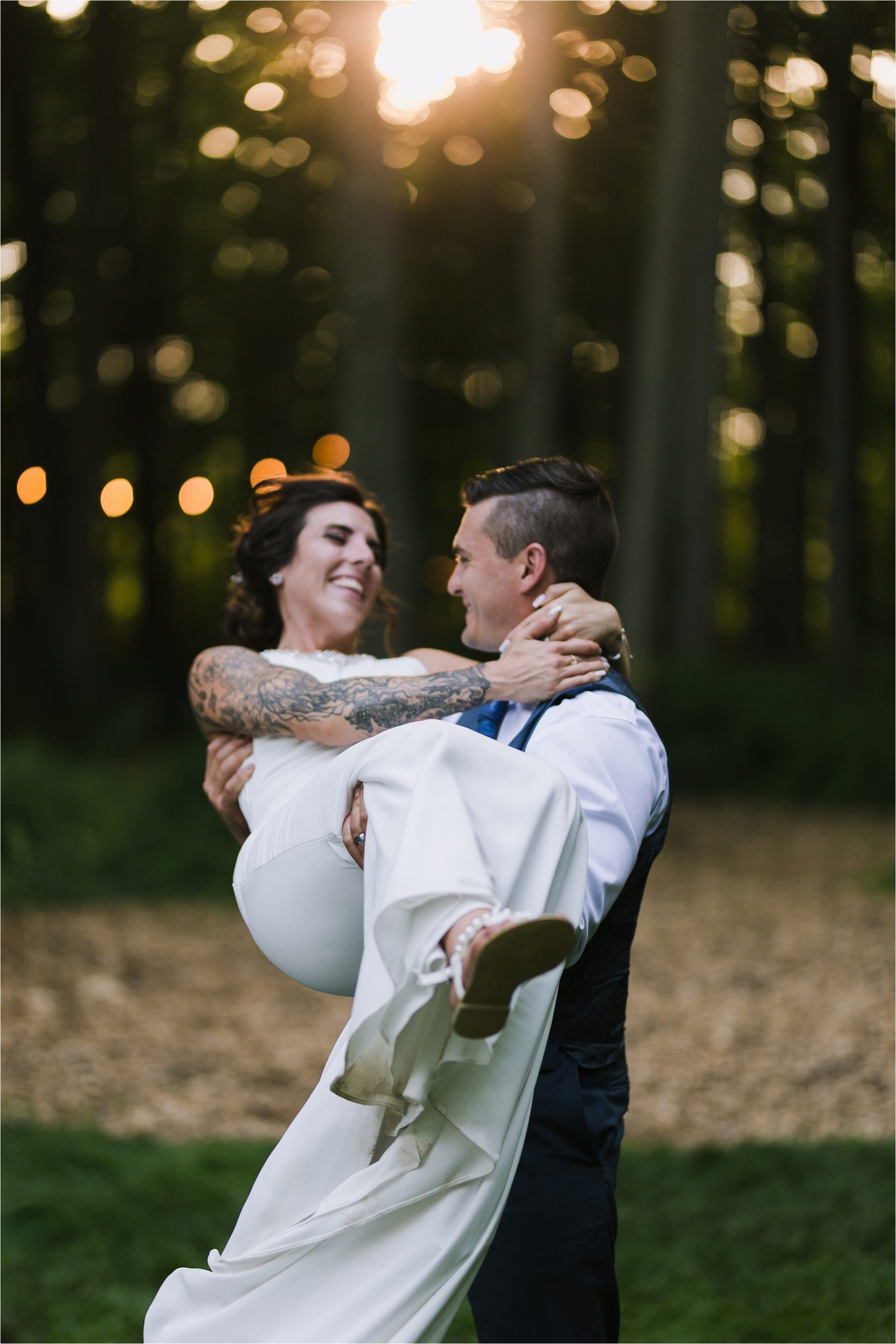 Sonia V Photography, The Clearing reception wedding venue, sunset golden hour bride and groom portraits