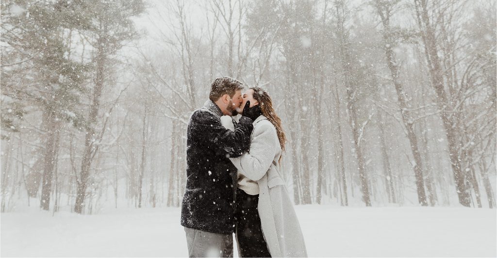 Gatineau Park winter wonderland engagement session in the snow at McKenzie King Estate Ruins, Gatineau Park, Ottawa