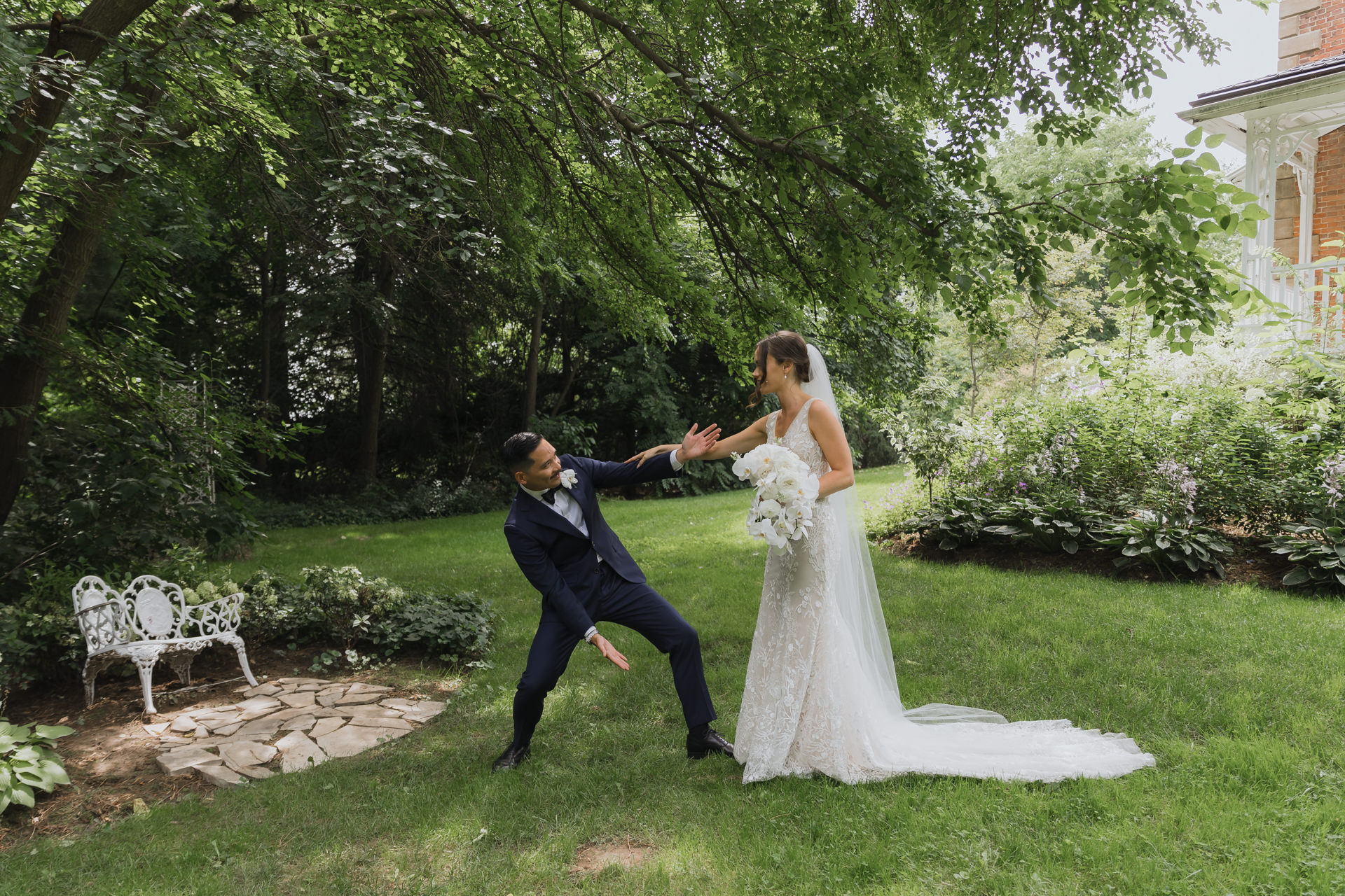 Real Wedding at Gracewood Estates Kurtz Orchards Niagara on the Lake - photos by Sonia V Photography