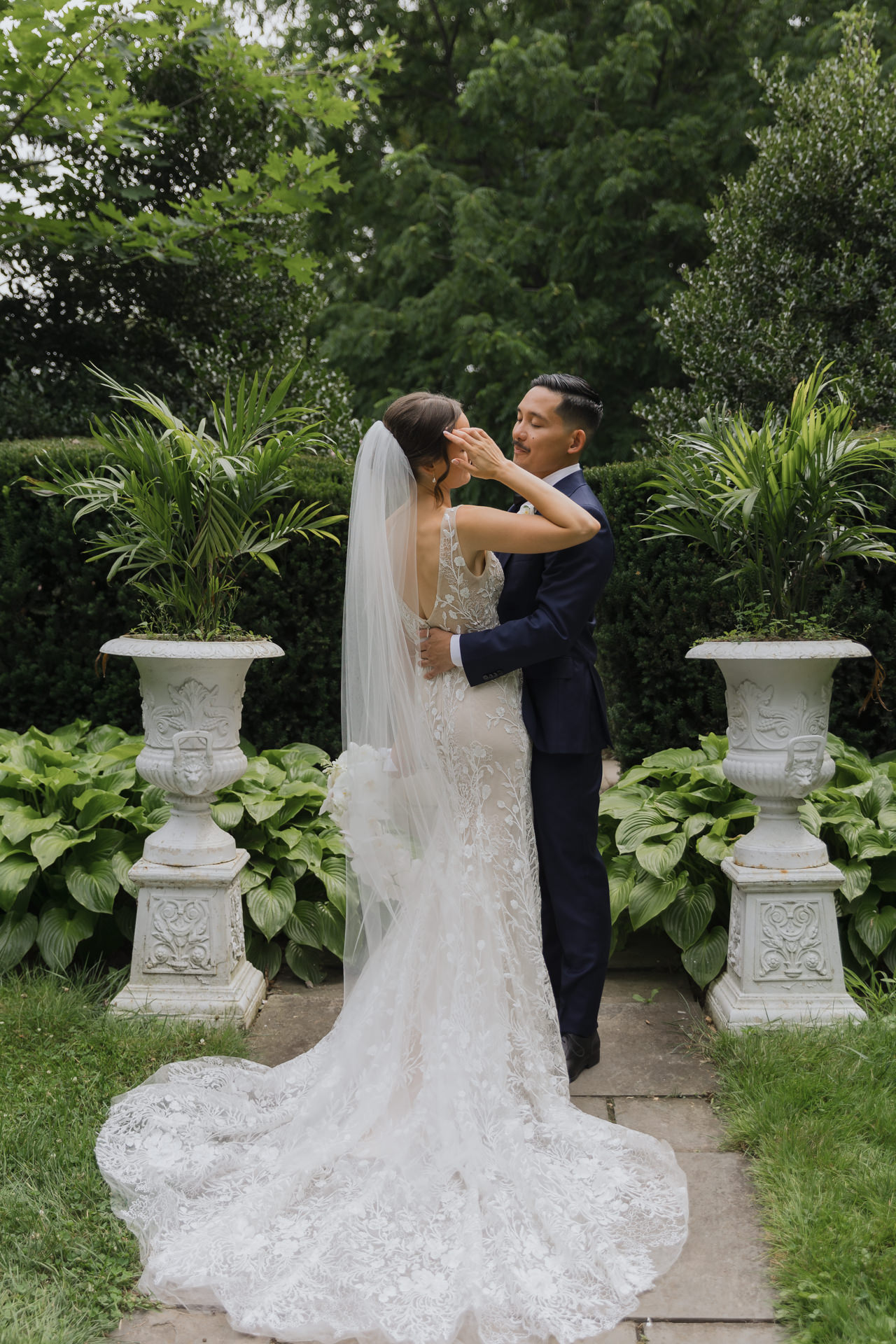 Real Wedding at Gracewood Estates Kurtz Orchards Niagara on the Lake - photos by Sonia V Photography