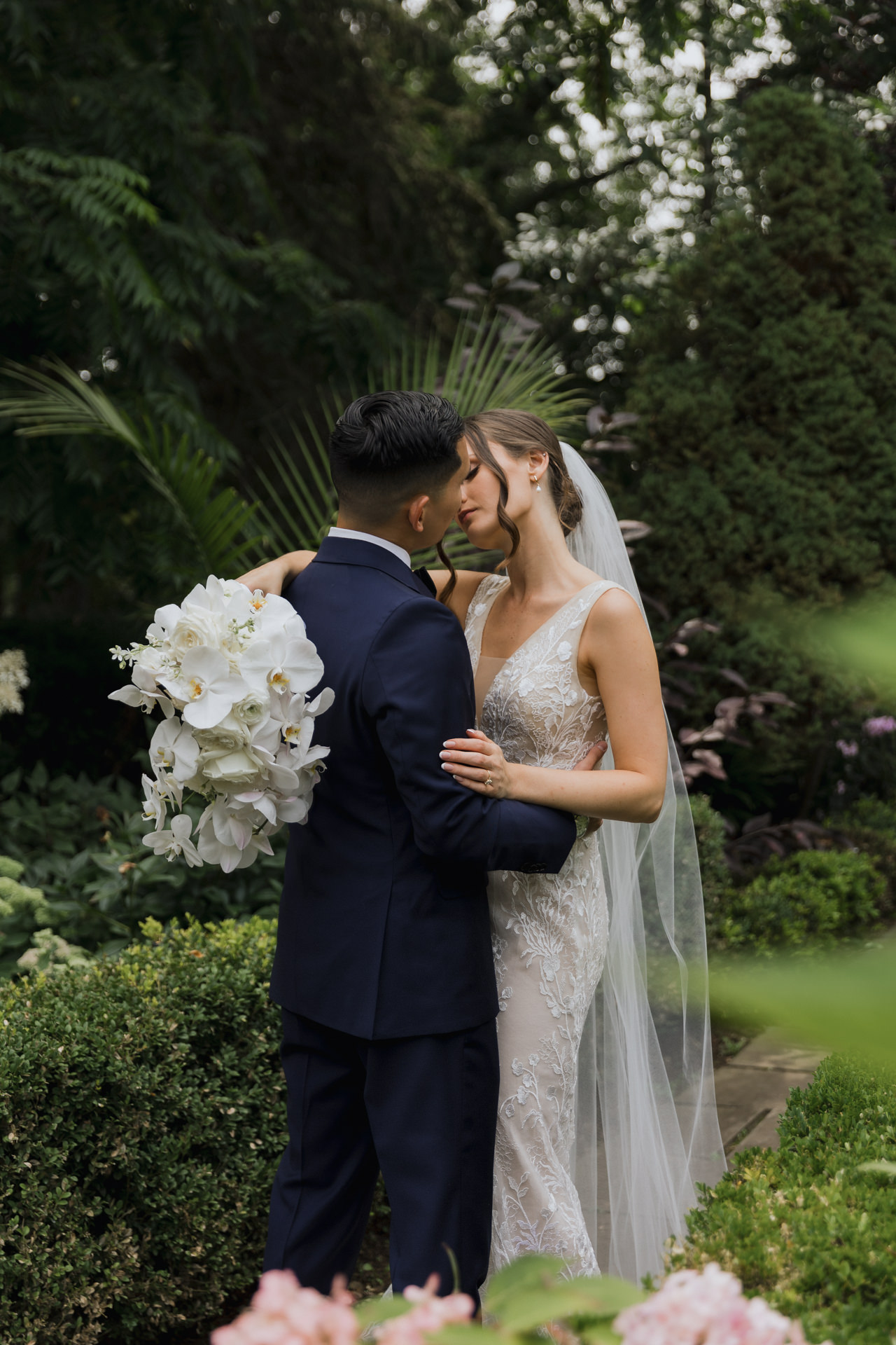 Real Wedding at Gracewood Estates Kurtz Orchards Niagara on the Lake - photos by Sonia V Photography