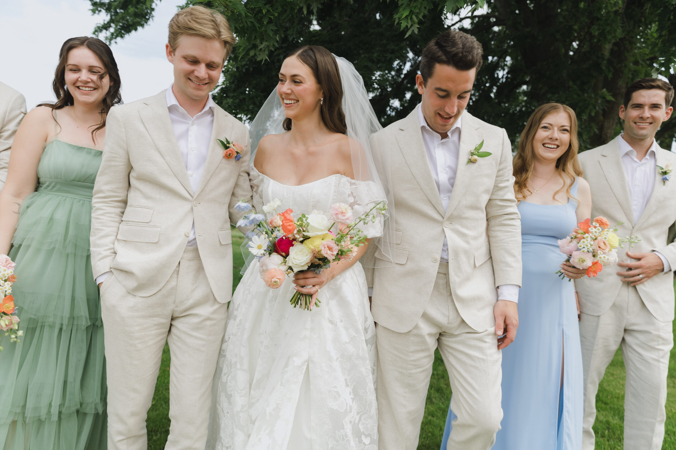 How to Create a Wedding Day Timeline For Genuine Candid Photos - Sonia V Photography