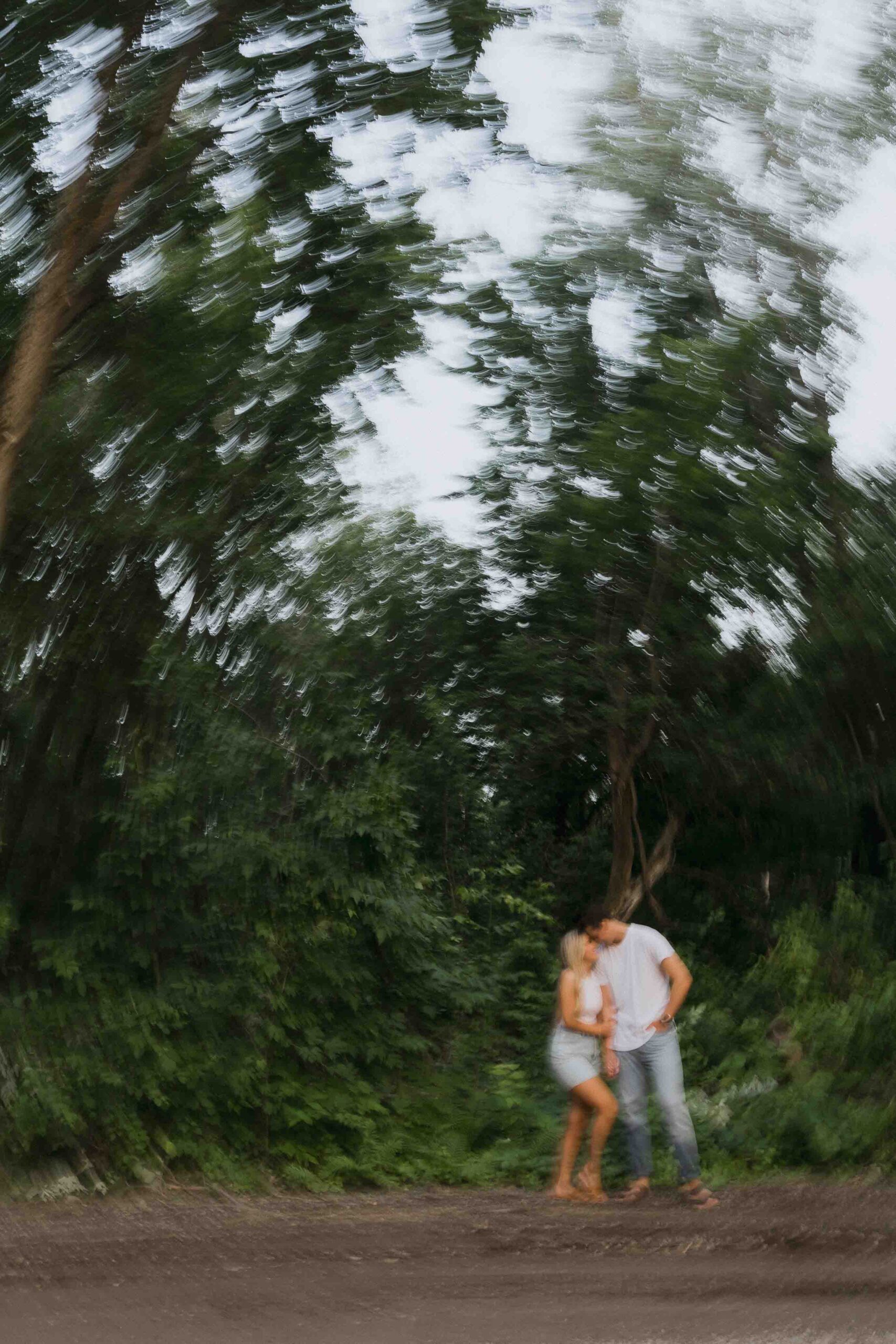 Beach Engagement Session in Ottawa - Sonia V Photography