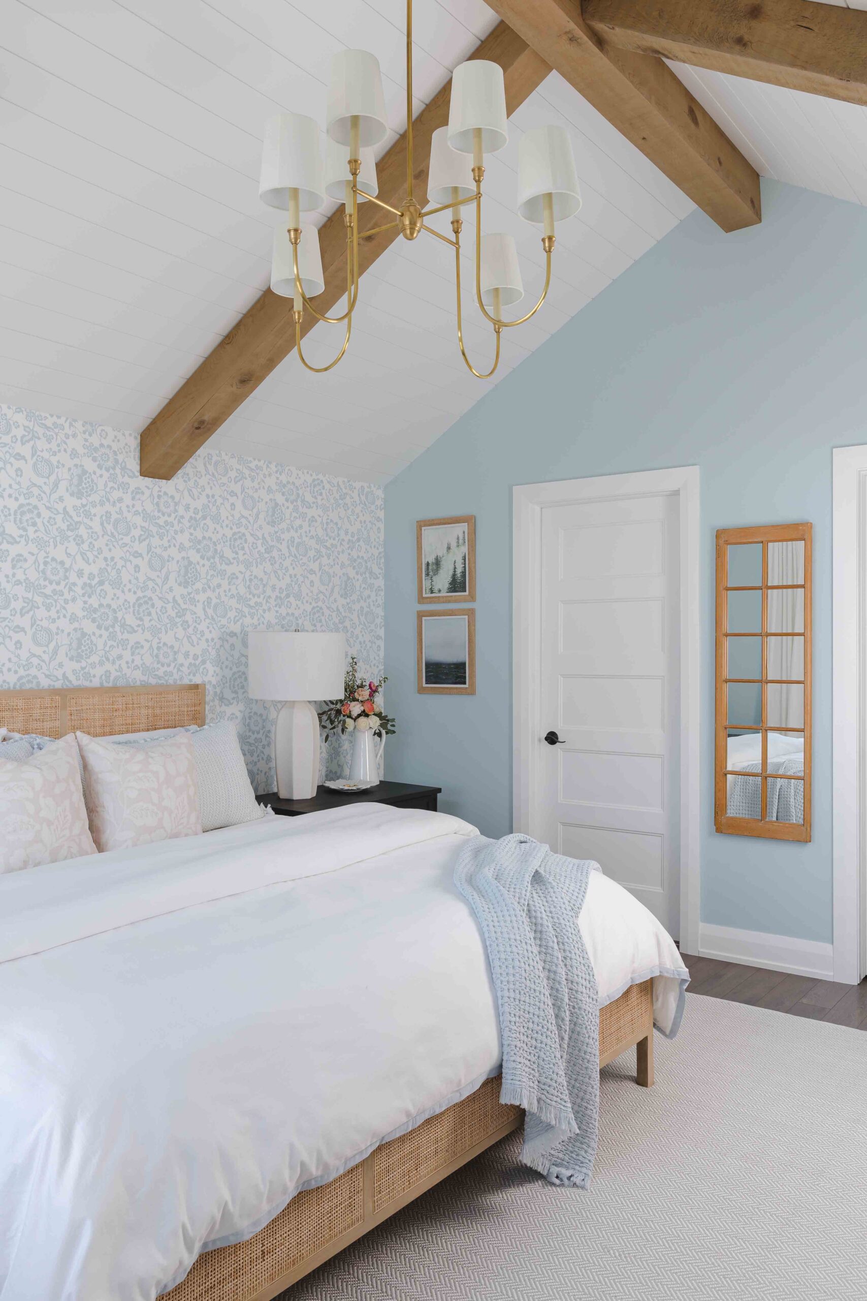Modern Coastal Bedroom - Sonia V Photography