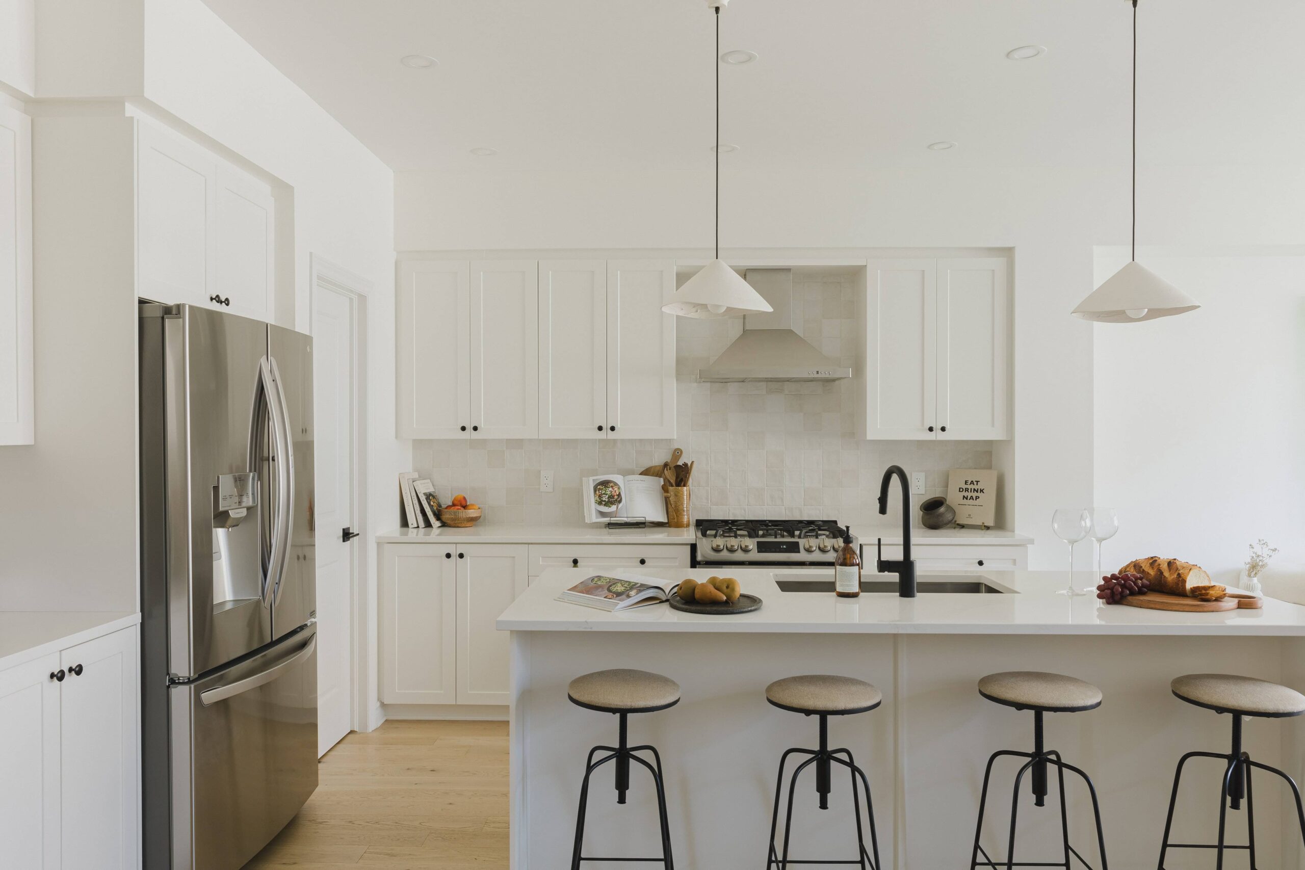 Modern Minimalist Kitchen & Living Room Interior Design - Sonia V Photography