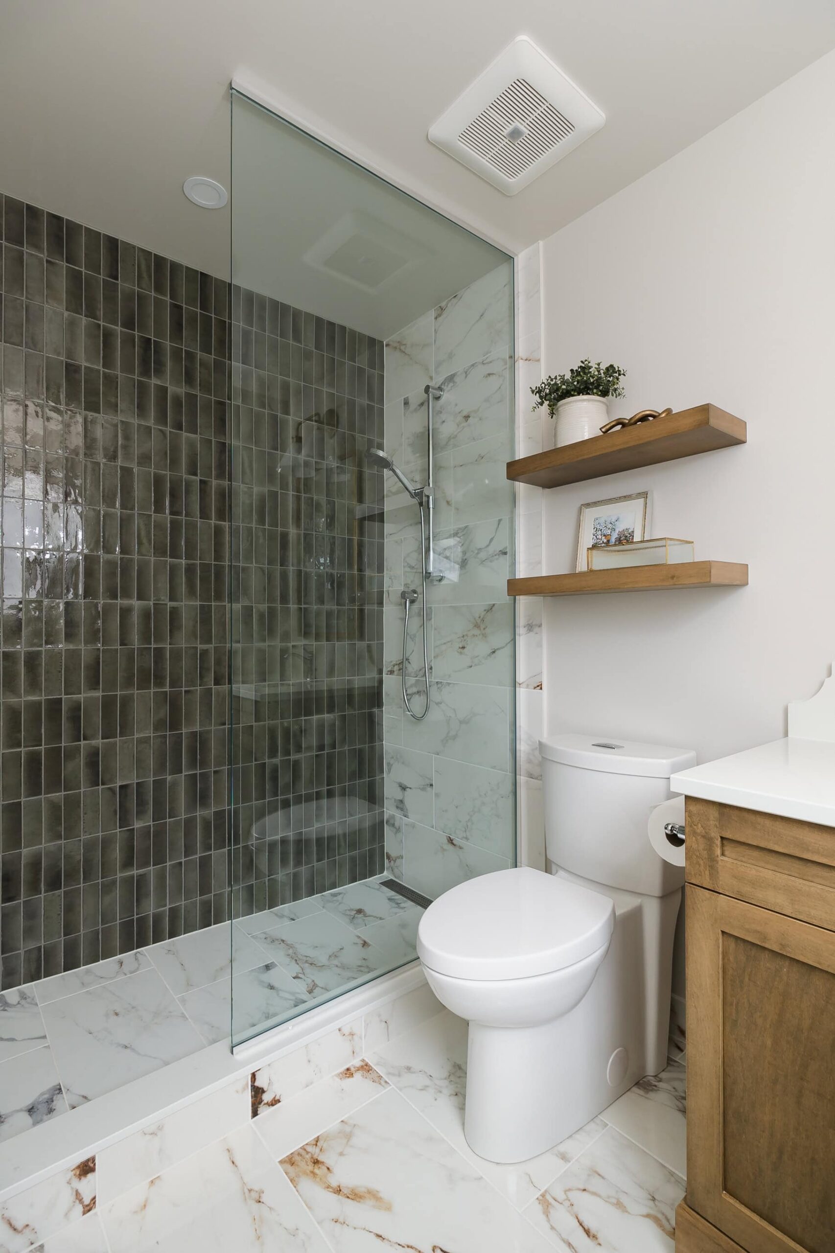 Neutral Bathroom Featuring A Bubble Chandelier - Sonia V Photography