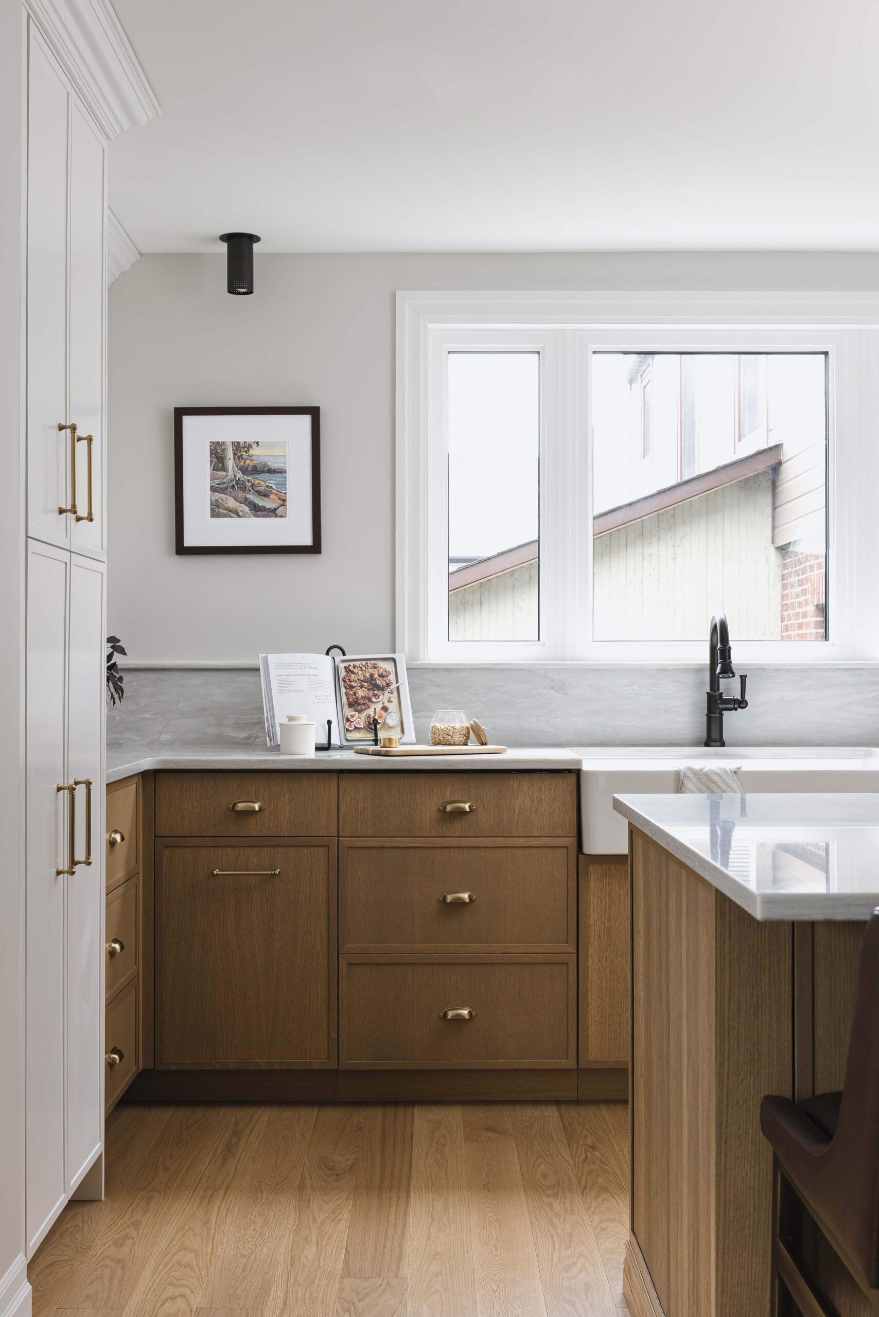 Modern Neutral Kitchen Design - Sonia V Photography