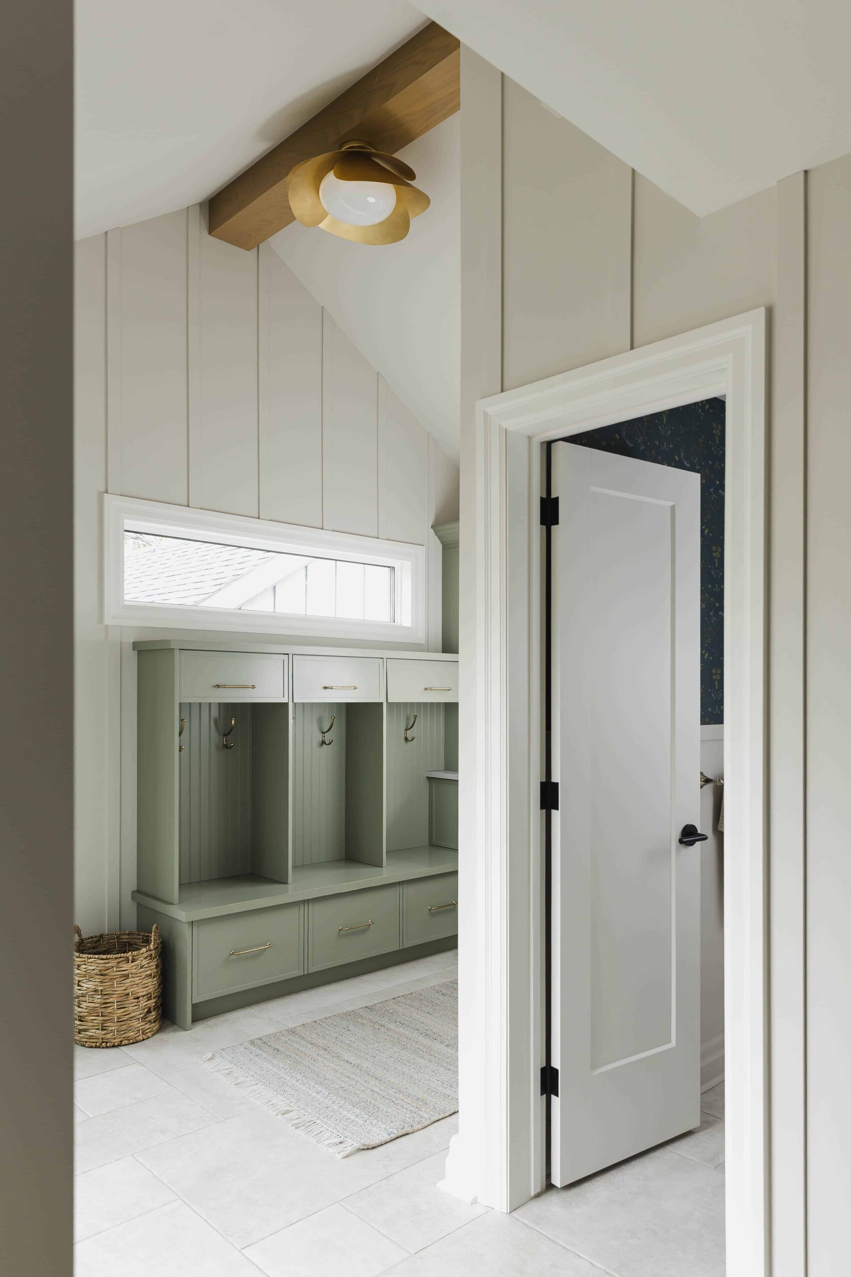 Modern Warm-Toned Kitchen - Sonia V Photography