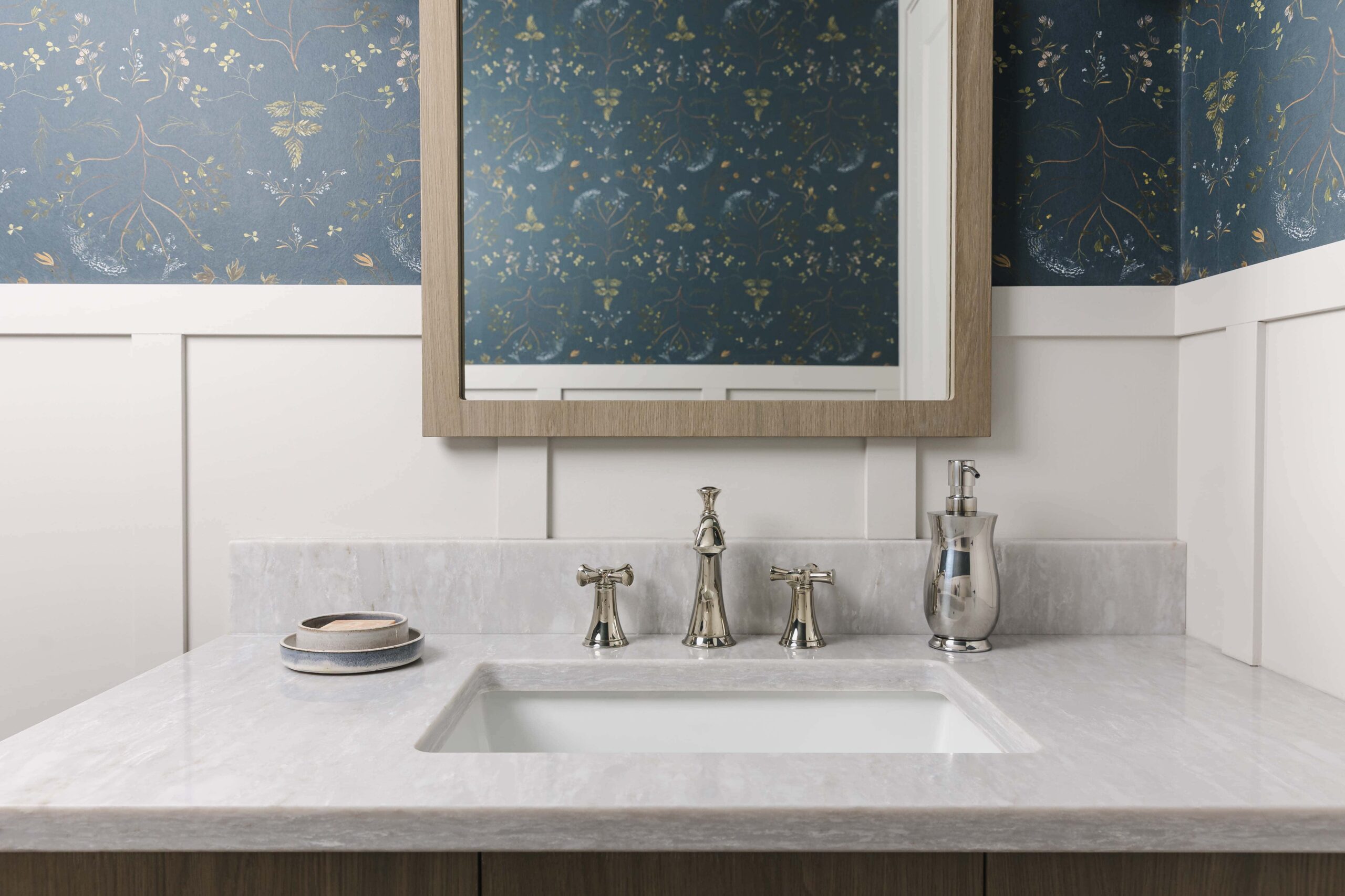 Modern Neutral Kitchen Design - Sonia V Photography