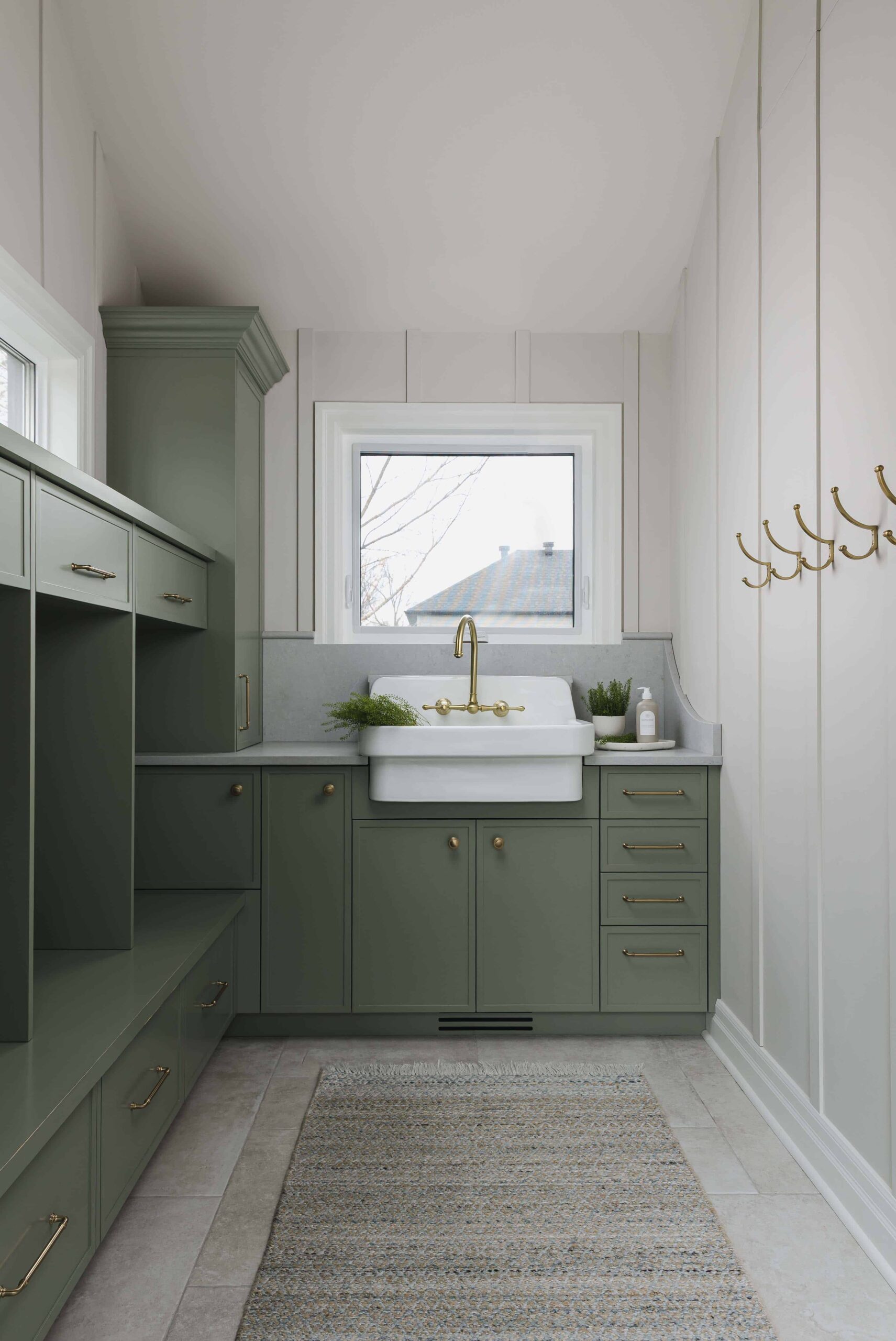 Modern Neutral Kitchen Design - Sonia V Photography