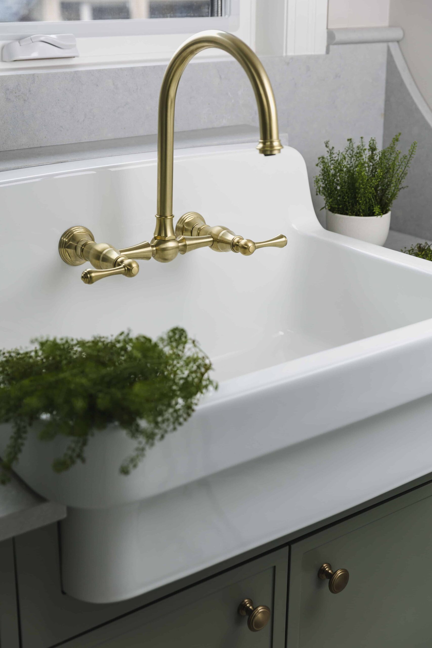 Modern Neutral Kitchen Design - Sonia V Photography