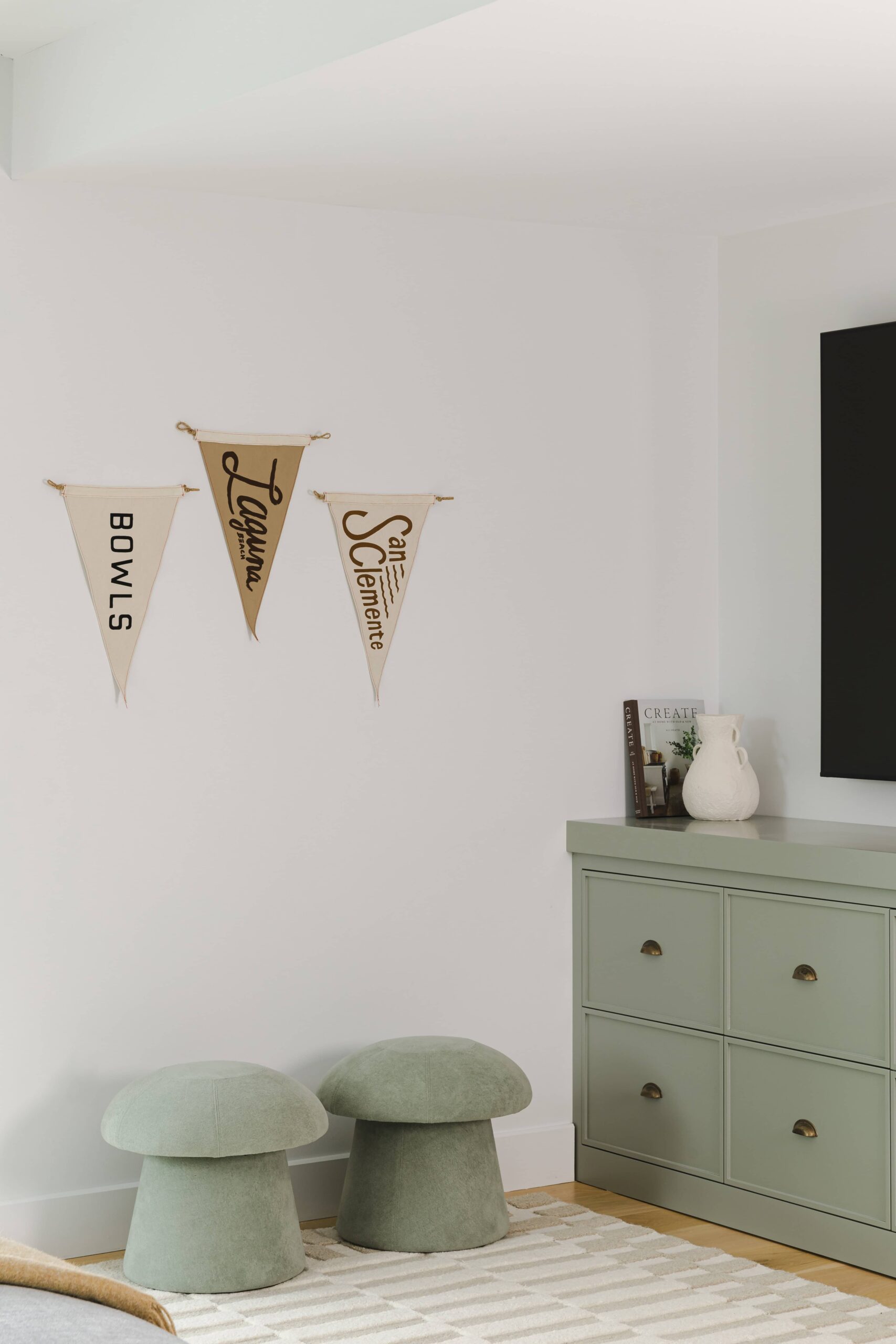 Teen Bedroom and Rec Room Redesign Ottawa - Sonia V Photography