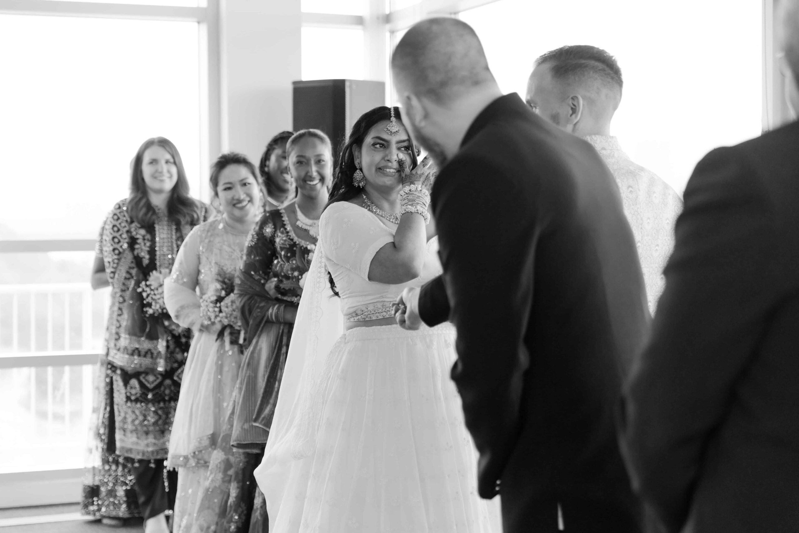 photos you’ll want in your wedding gallery - Sonia V Photography