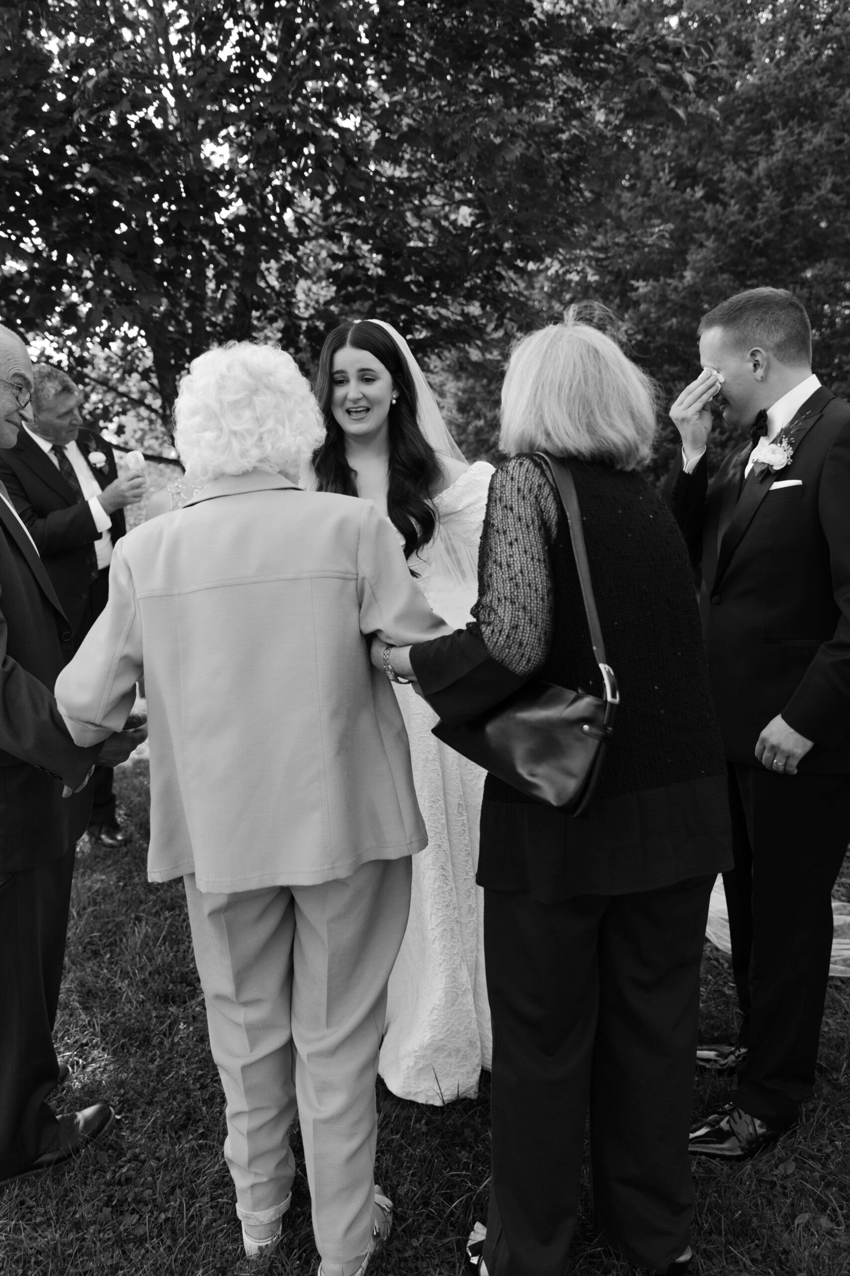 photos you’ll want in your wedding gallery - Sonia V Photography