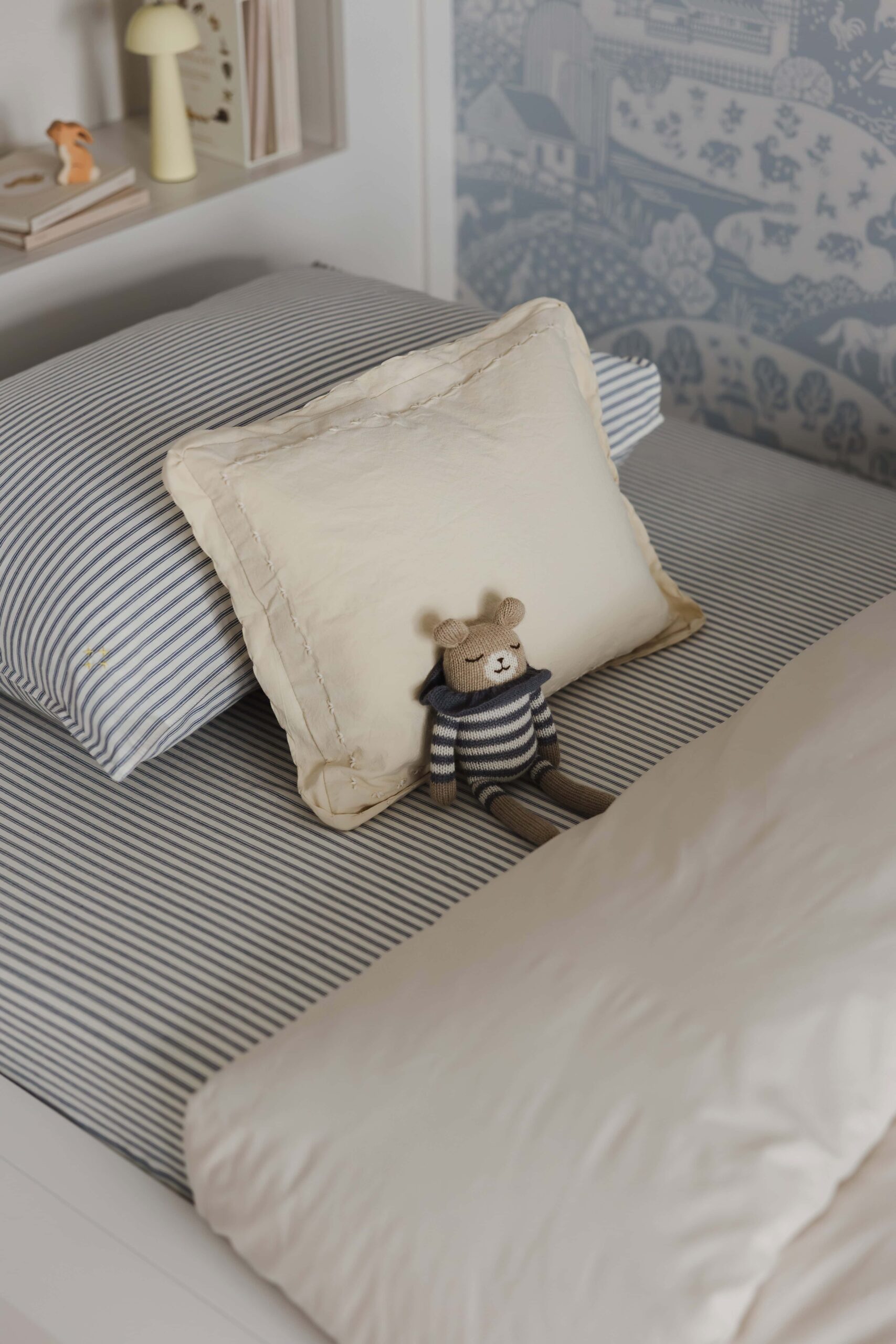 custom built-in bunk bed - Sonia V Photography