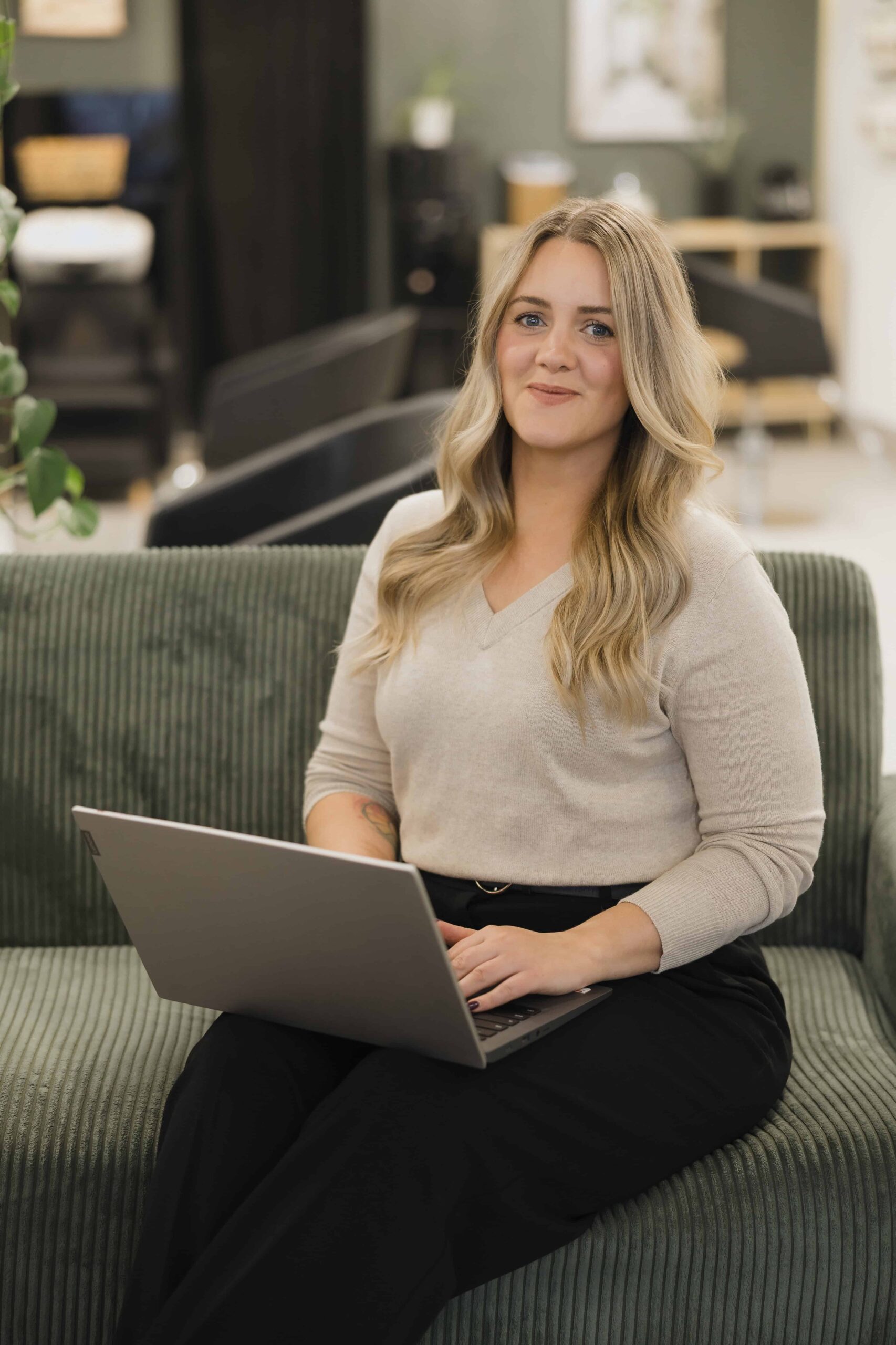 hair salon branding photos - sonia v photography