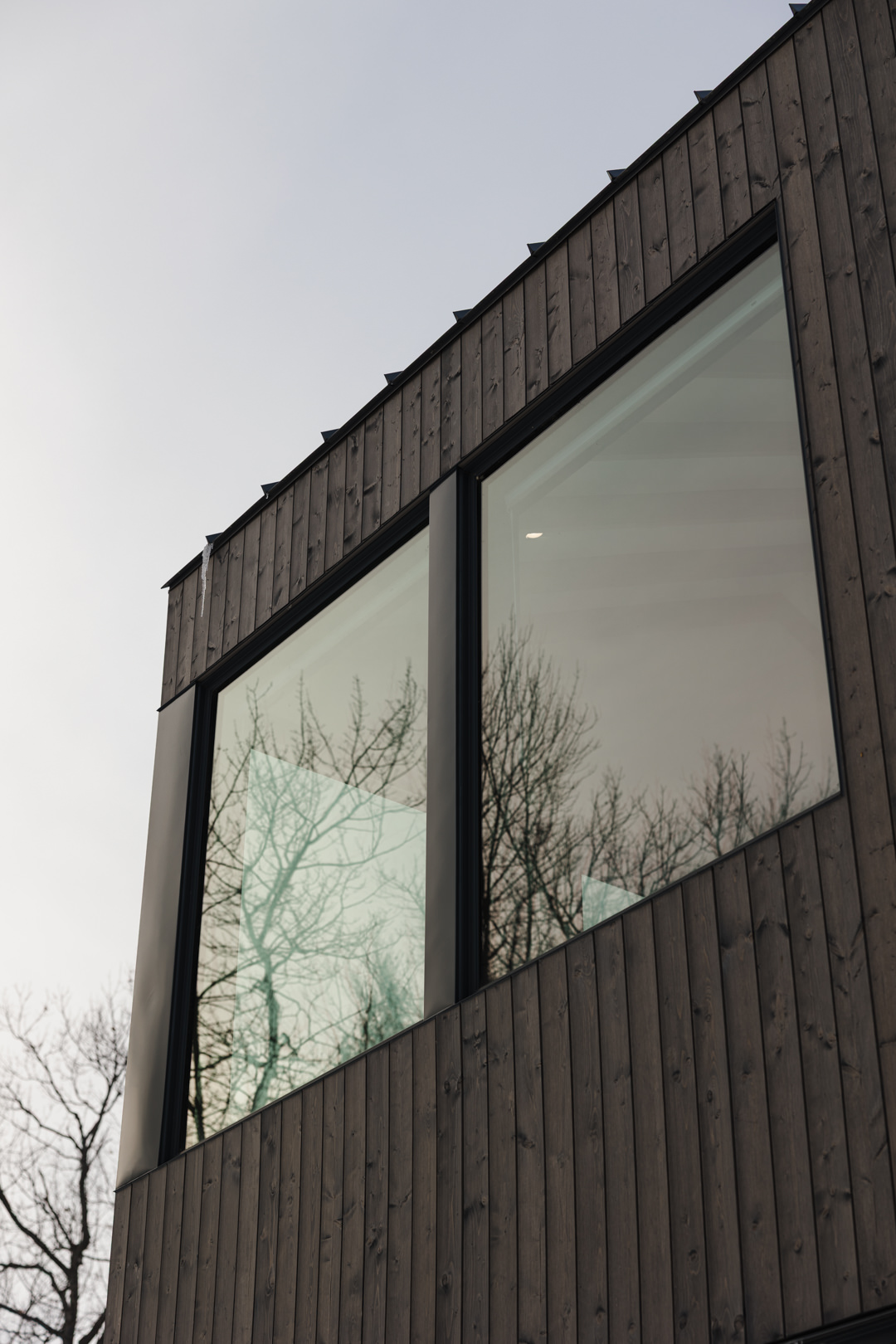 modern lakehouse in Ontario - Sonia V Photography