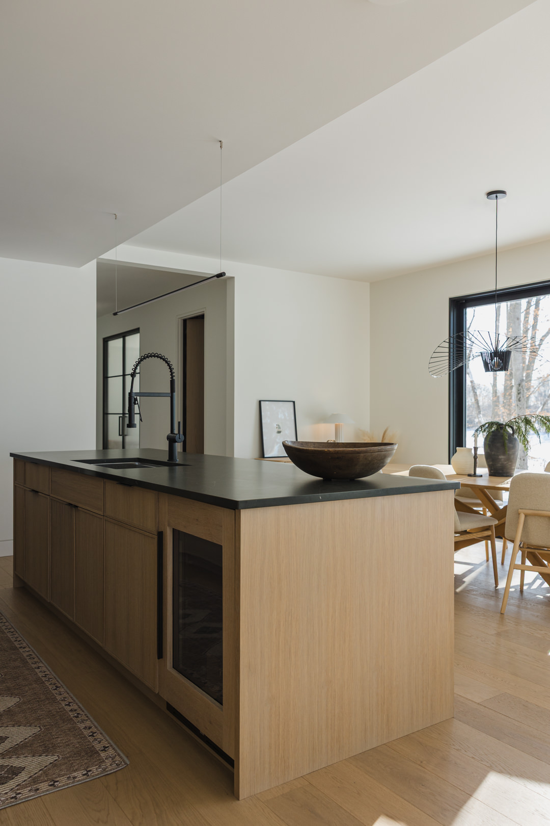 modern lakehouse in Ontario - Sonia V Photography