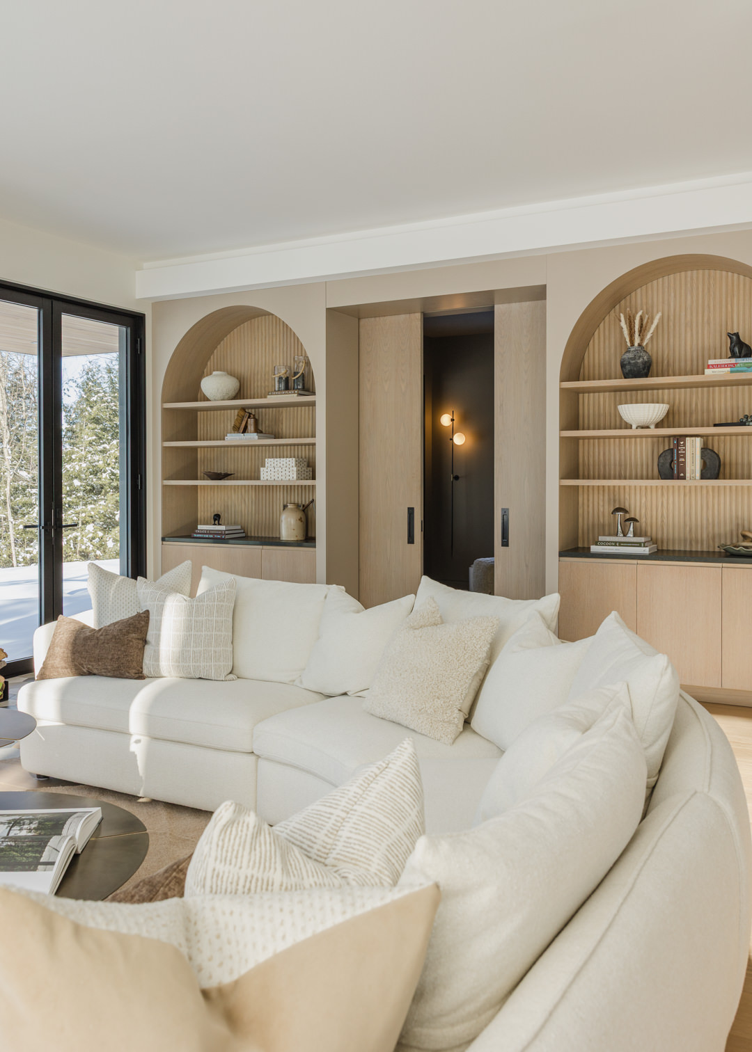modern lakehouse in Ontario - Sonia V Photography