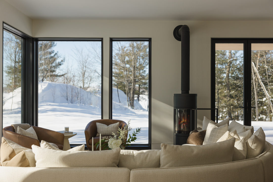modern lakehouse in Ontario - Sonia V Photography