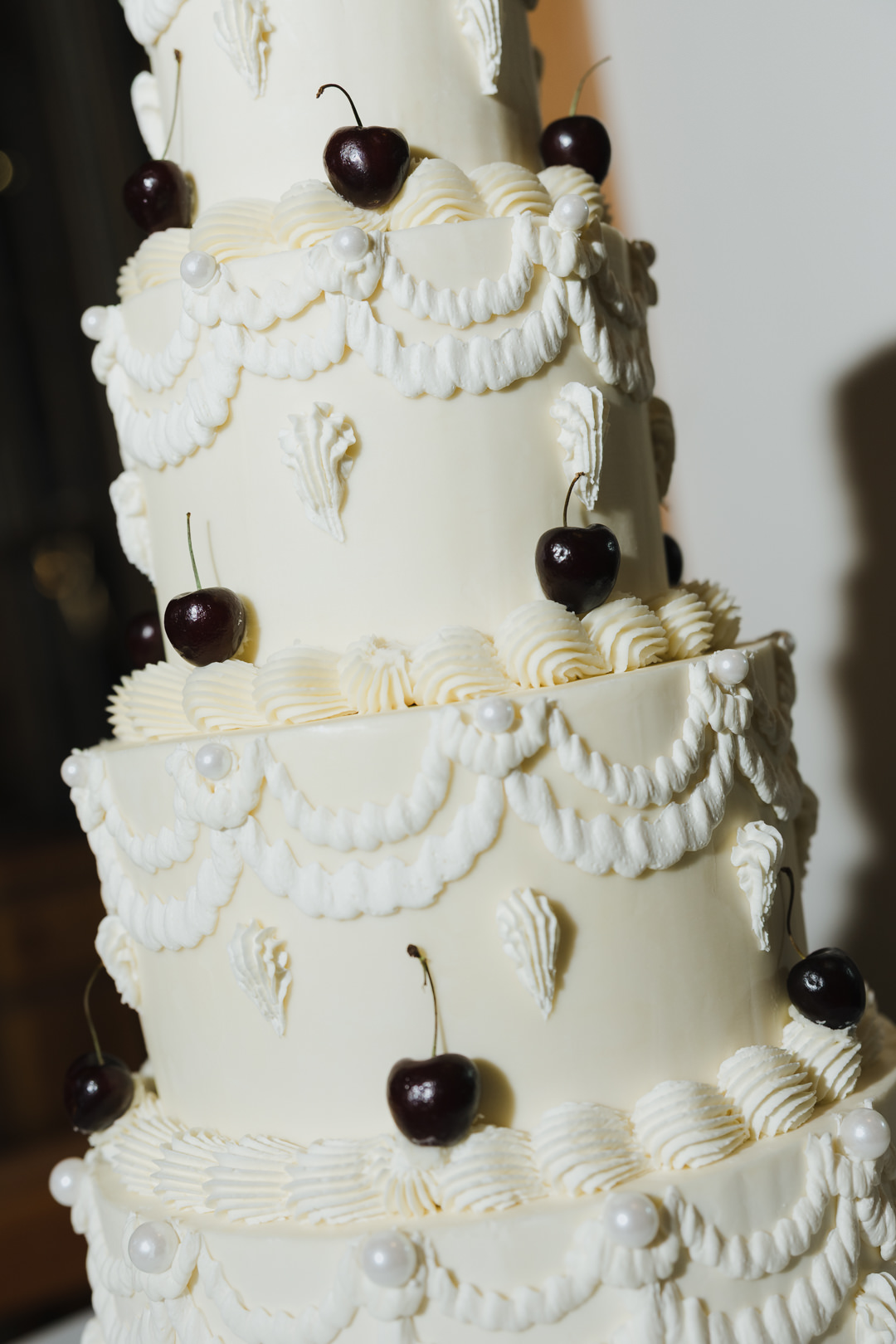 Winter Wedding at The Ivy Lea Club Kingston - Sonia V Photography