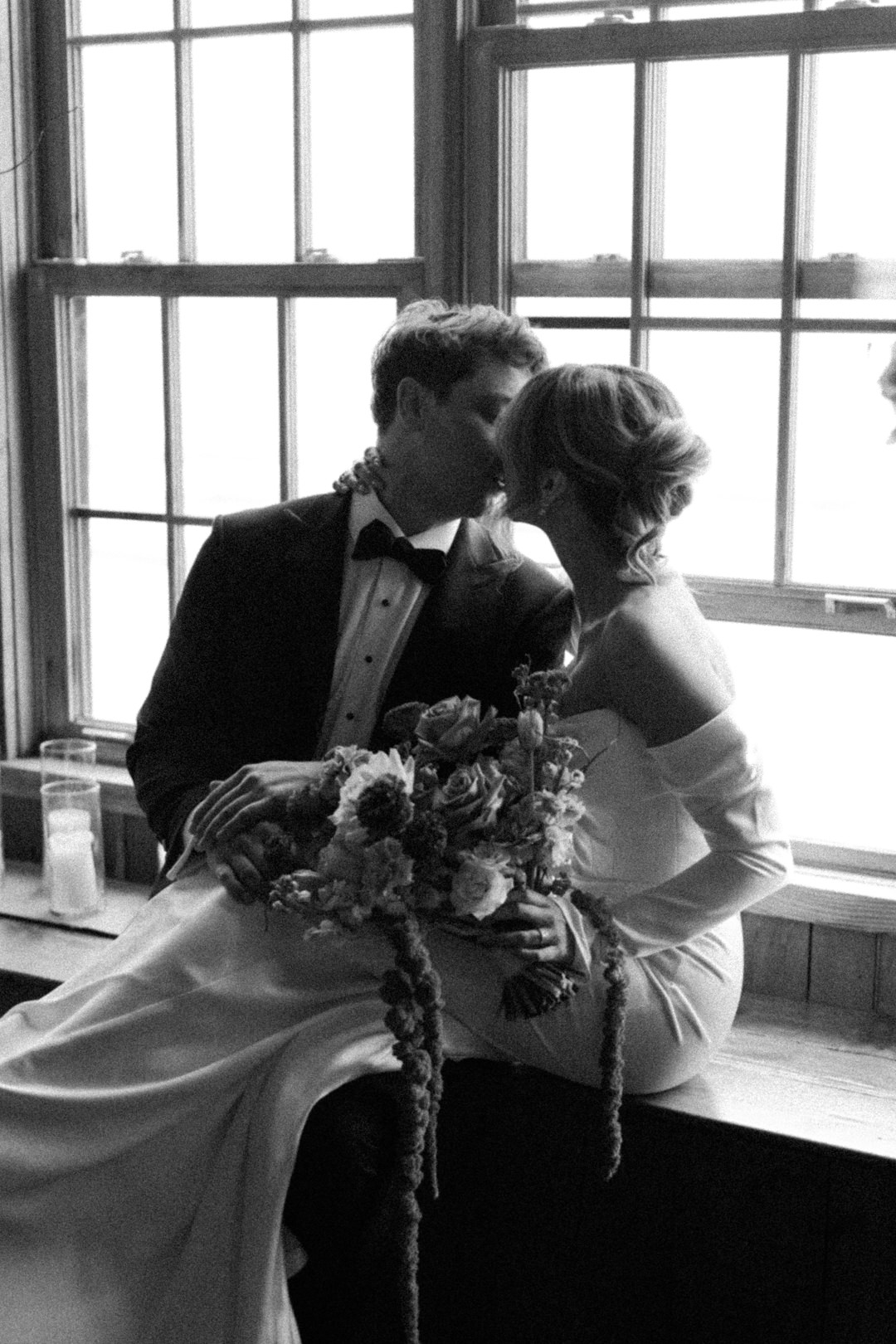 Winter Wedding at The Ivy Lea Club Kingston - Sonia V Photography