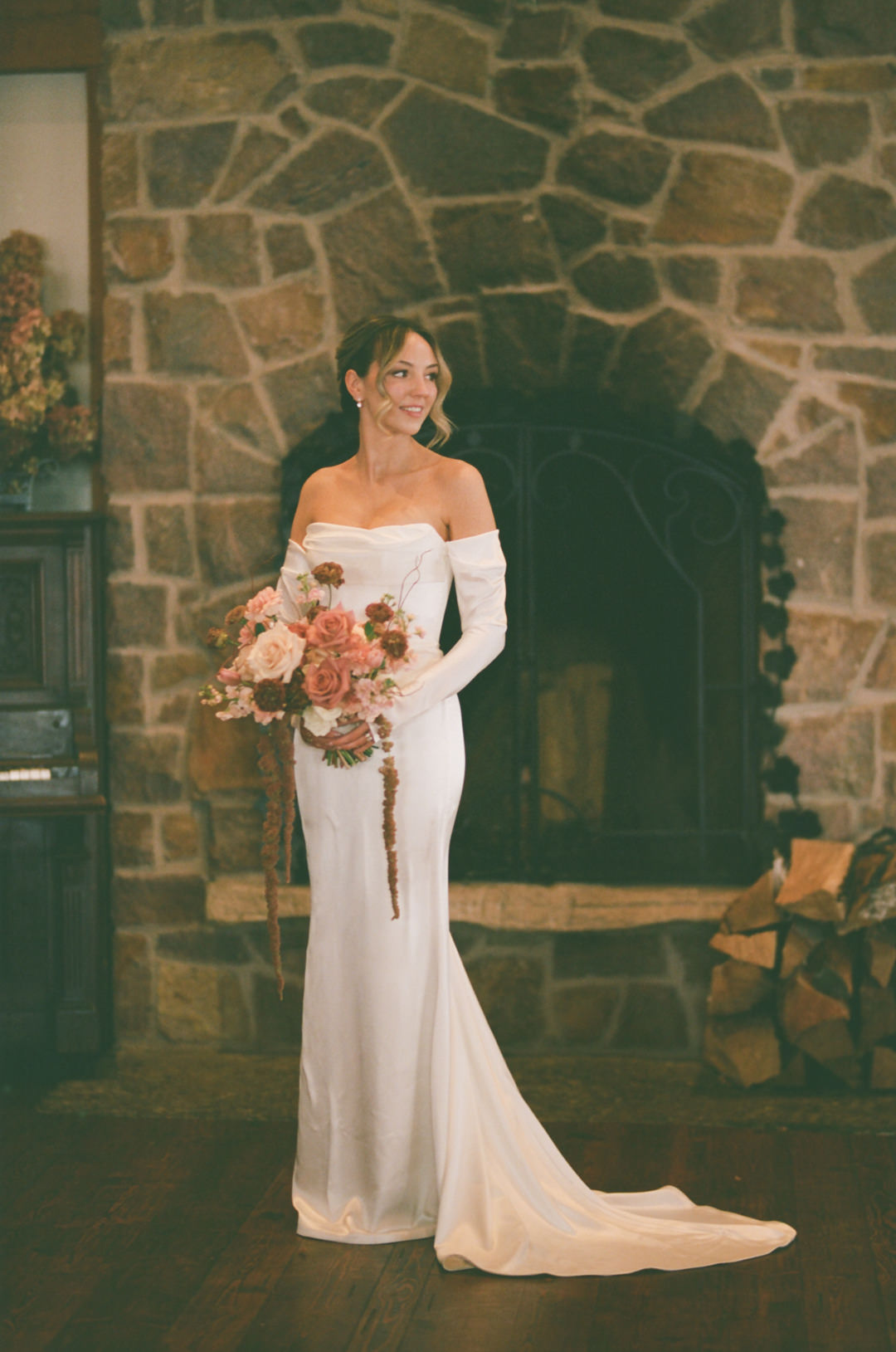 Winter Wedding at The Ivy Lea Club Kingston - Sonia V Photography